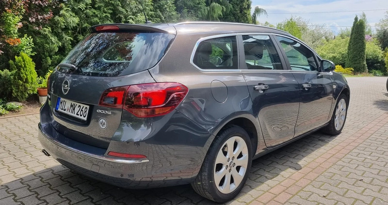 Opel Astra cena 32500 przebieg: 185000, rok produkcji 2013 z Kraków małe 466